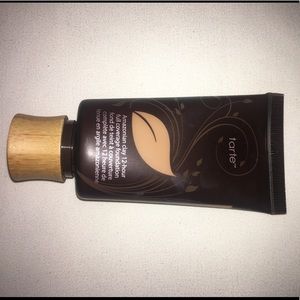 BRAND NEW Tarte Amazonian Clay Foundation